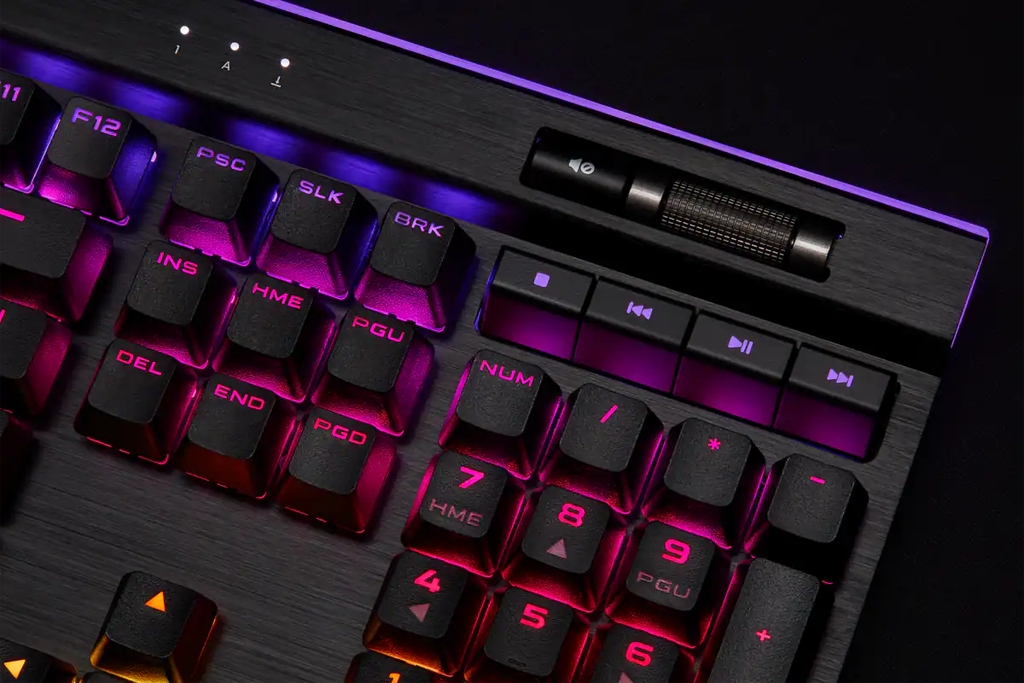 CORSAIR GAMING K95 PLATINUM XT RGB MECHANICAL GAMING KEYBOARD, BACKLIT MULTICOLOR LED, CHERRY MX SPE